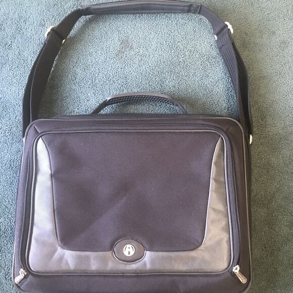 avenues laptop backpack 2nd Avenue The back panel helps keep you comfortable Avenue Backpack Damier Graphite